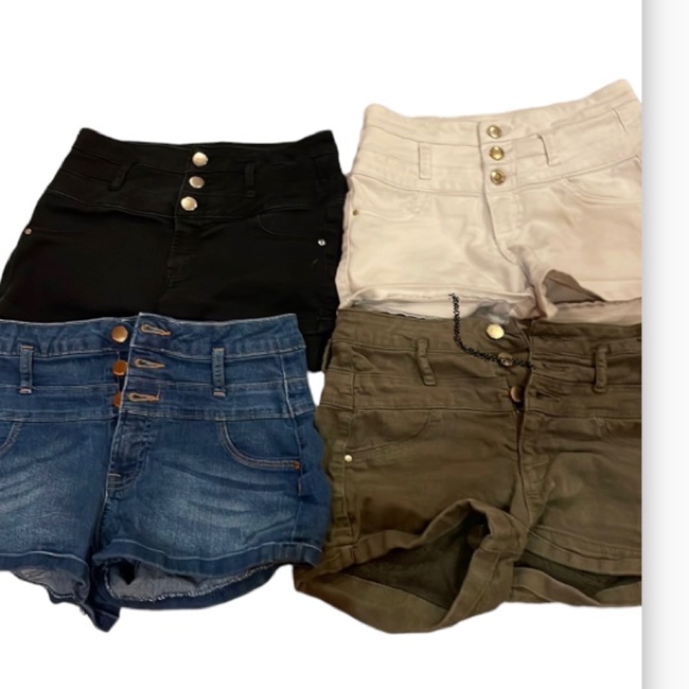 4 Refuge shorts size 0